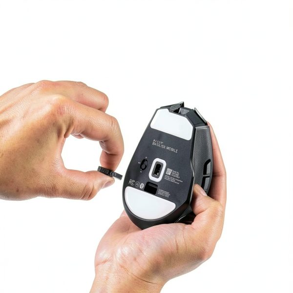 Razer Basilisk Mobile Wireless Gaming Mouse Ergonomic Design-2